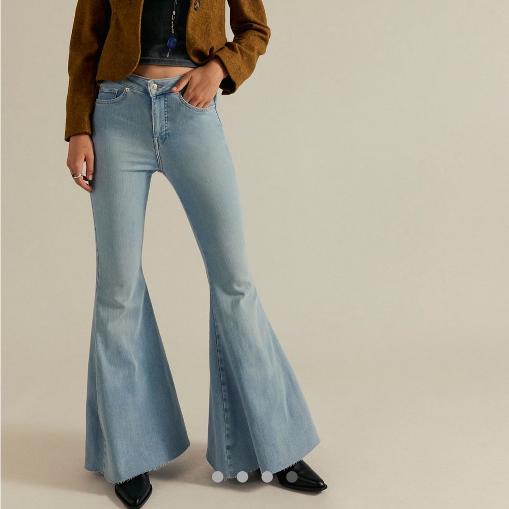 Free people Crvy super high rise lace up flare jeans - Picture 4 of 9